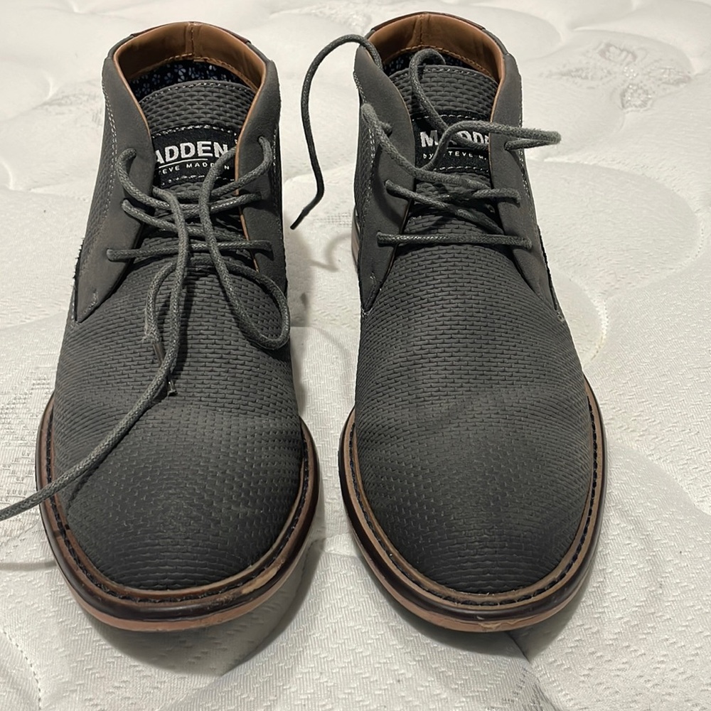 Steve Madden Chukka Boots. Mens Size 7.
